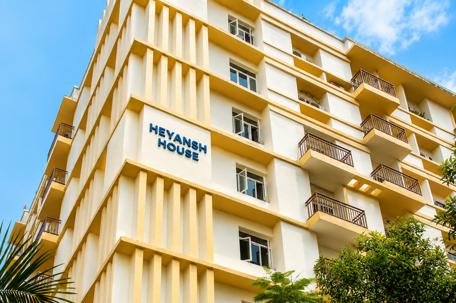 Heyansh House